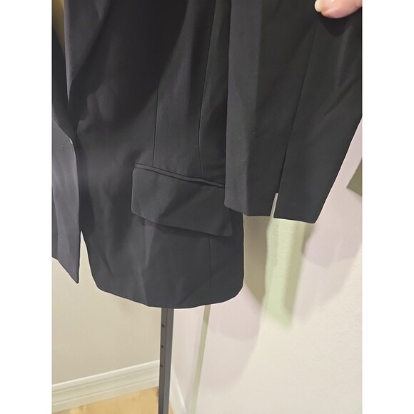 Anne Klein Black Tailored Blazer Womens Sz 10P Minimalist Classic Career Simple - Picture 3 of 9